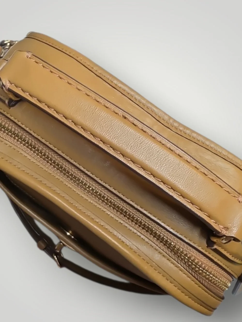 COACH Retro Re-Edition Lunch Pail Top Handle/Crossbody with DUSTBAG EUC 2019